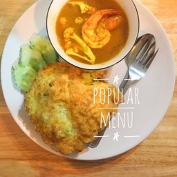 ข้าวไข่เจียว + แกงส้มกุ้ง