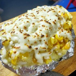 มันอบชีสใส่ข้าวโพด
