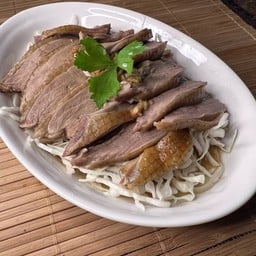 เป็ดพะโล้สับ+เครื่องใน