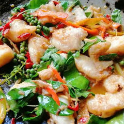 ข้าวปลาดอลลี่ผัดฉ่า