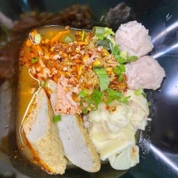 ก๋วยเตี๋ยวต้มยำ พั้งกิ้น