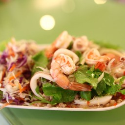 ยำรวมวุ้นเส็น