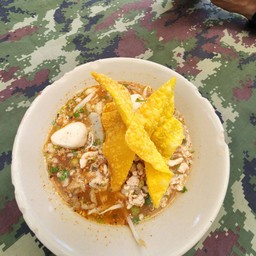 ก๋วยเตี๋ยวต้มยำ รถทหาร