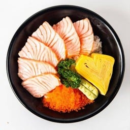 ข้าวหน้าแซลมอนเบิร์น