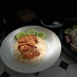 ข้าวมันไก่ทอด พิเศษ