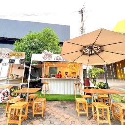 โรตีเน้นเครื่อง หน้าตลาดโกดัง