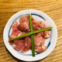 311.Tori niku ไก่สด