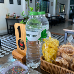 น้ำเปล่า แข่เย็น