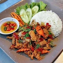 ข้าวกะเพราหมูหมัก