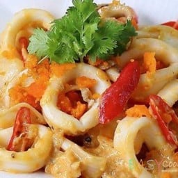 ปลาหมึกผัดไข่เค็มจานเล็ก