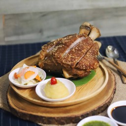 ขาหมูทอดเยอรมัน