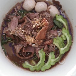 ก๋วยเตี๋ยวไก่แวะแซ่บ