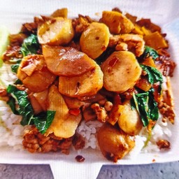 ผัดพริกแกงลูกชิ้น