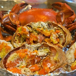 ปูไข่ไส้ทะลัก by Lobster หมึกปูกุ้งกั้ง