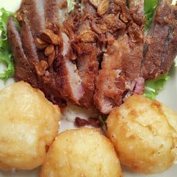 ข้าวเหนียวทอดหมูย่าง