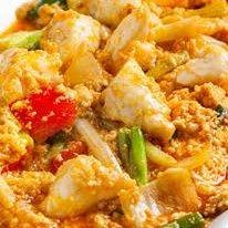 ปูก้อนผัดผงกะหรี่ กับข้าว