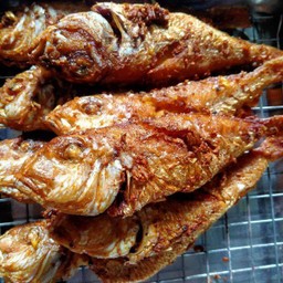 ปลาแดงทอดขมิ้น