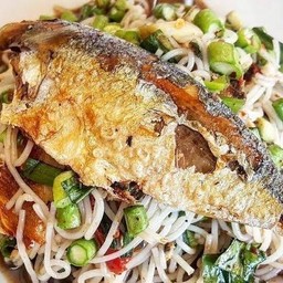 ยำขนมจีนปลาทู