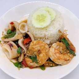 ข้าวกะเพราทะเล