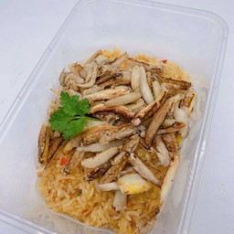 ข้าวผัดพริกเกลือก้ามอ่อนปู