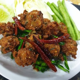 ลาบหมูทอด