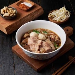 ก๋วยเตี๋ยวหมูตุ๋น