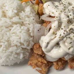 ข้าวไก่กรอบ ซอสซาวครีมหัวหอม