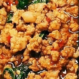 ผัดกระเพราไก่