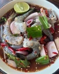 ยำกุ้งสด