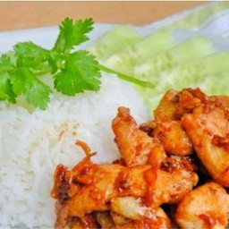 ข้าวไก่กรอบ กระเทียม