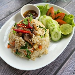 ข้าวผัดคะน้าปลาเค็ม