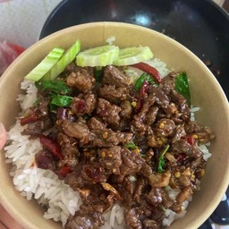 กะเพราเนื้อโคขุนพริกแห้งรสเด็ด สาขา1
