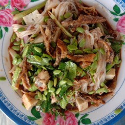 ยำขนมจีน