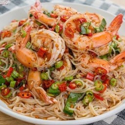 ยำขนมจีนปลาทูกุ้งสด