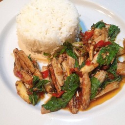 ข้าวกะเพราก้ามอ่อนปู