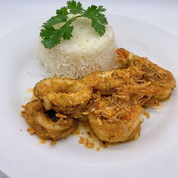 ข้าวทะเลกระเทียม