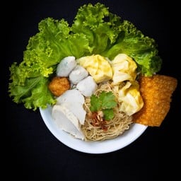 บะหมี่เกี๊ยวหมูต้มยำ