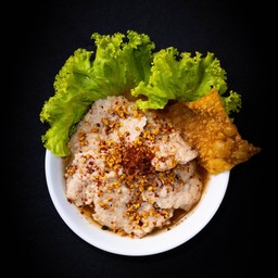 หมูเด้งทรงเครื่อง