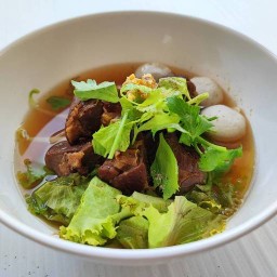นายเนื้อ (ก๋วยเตี๋ยวเนื้อตุ๋น) รามอินทรา