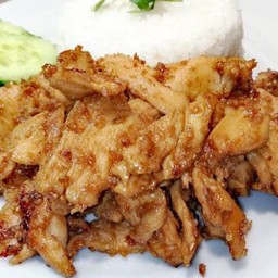 ข้าวราดไก่กระเทียม