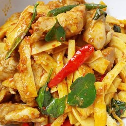 ผัดเผ็ดหน่อไม้