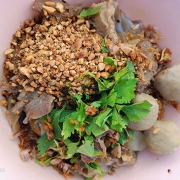 ก๋วยเตี๋ยวแห้งหมู