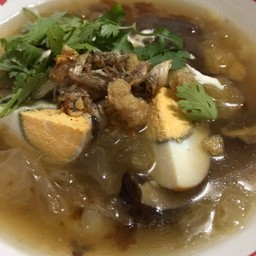 ไก่หม้อ หน้าหมี