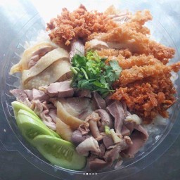 เจ๊ตุ๊ก ข้าวมันไก่อร่อยชัวร์ ข้างป่าไม้ หลังโรงพยาบาลบ้านโป่ง