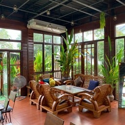 Thing Khong home cafe