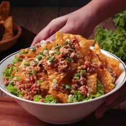 ยำเกี๊ยวกรอบ