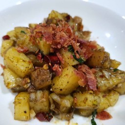 มันฝรั่งผัดพริกกระเทียมสด