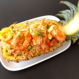 ข้าวผัดสับปะรดกุ้ง(Pineapple fried rice)
