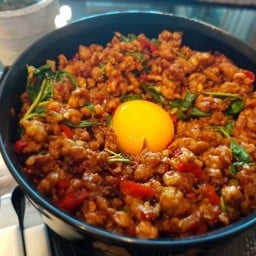 ข้าวหมูแสบไส้