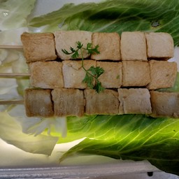 ร้านลูกชิ้นเจ้แจ่ม